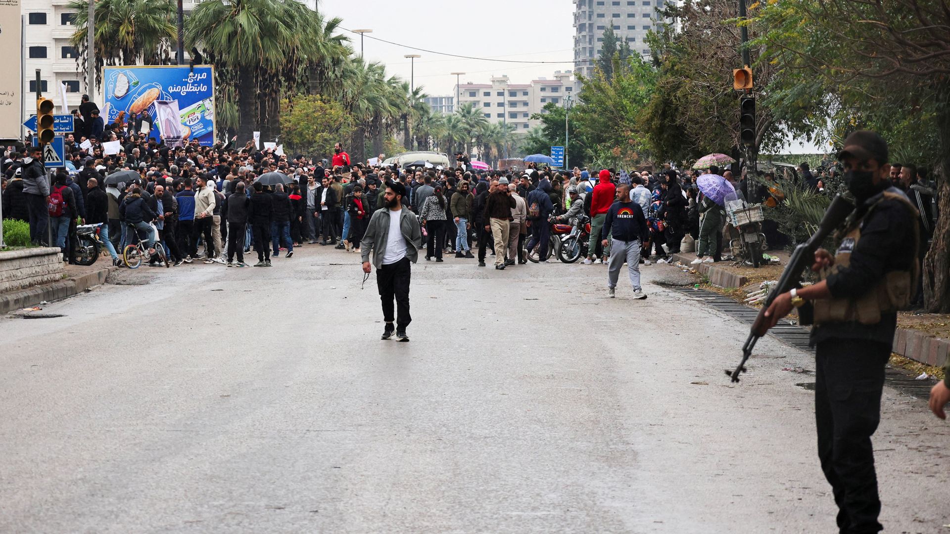 غضب ورصاص في معاقل العلويين بسوريا