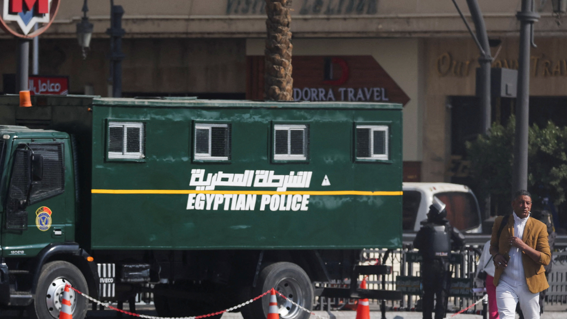 “اللي الأمن يقوله يتعمل”.. ماذا يحدث داخل عالم الجمعيات المصرية؟