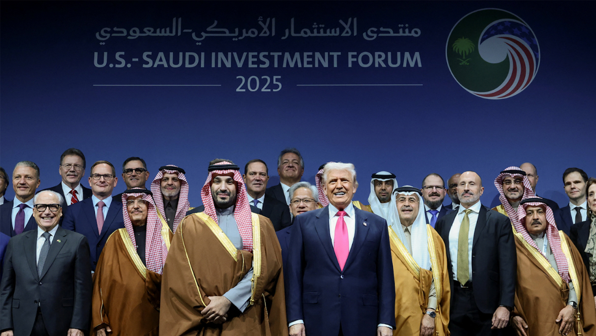 Silicon Valley Rolls Out Red Carpet