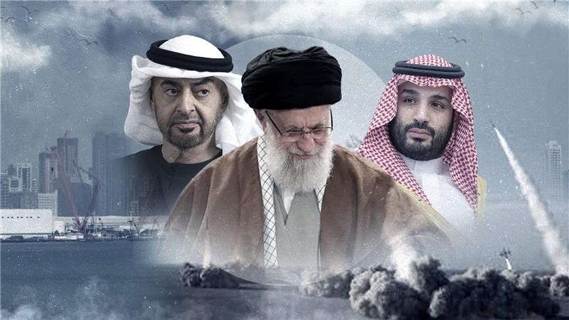 اليوم الأول بين واشنطن وطهران.. كيف يقرأ الخليج المواجهة؟